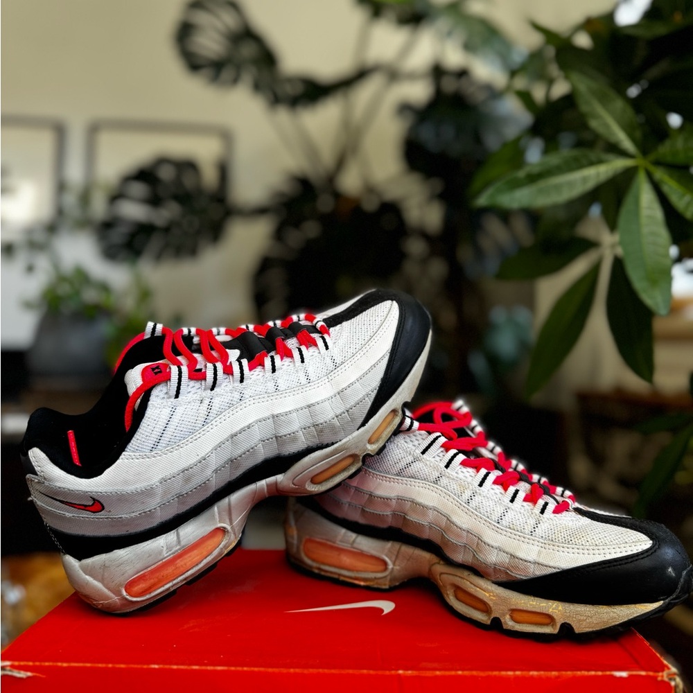 Nike Air Max 95 in White, Black, and Red